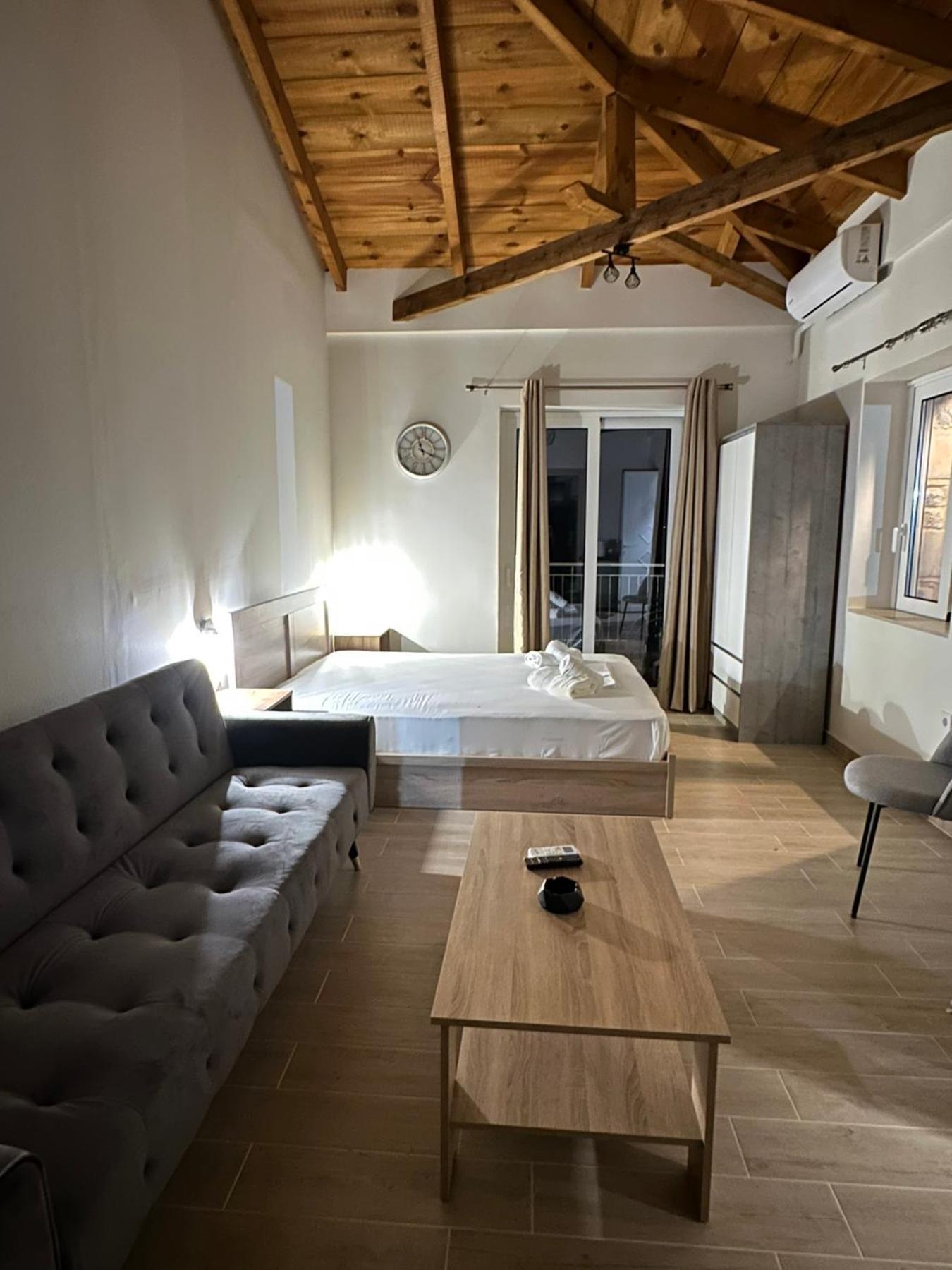 Lithino Rooms Kalamata Exteriör bild