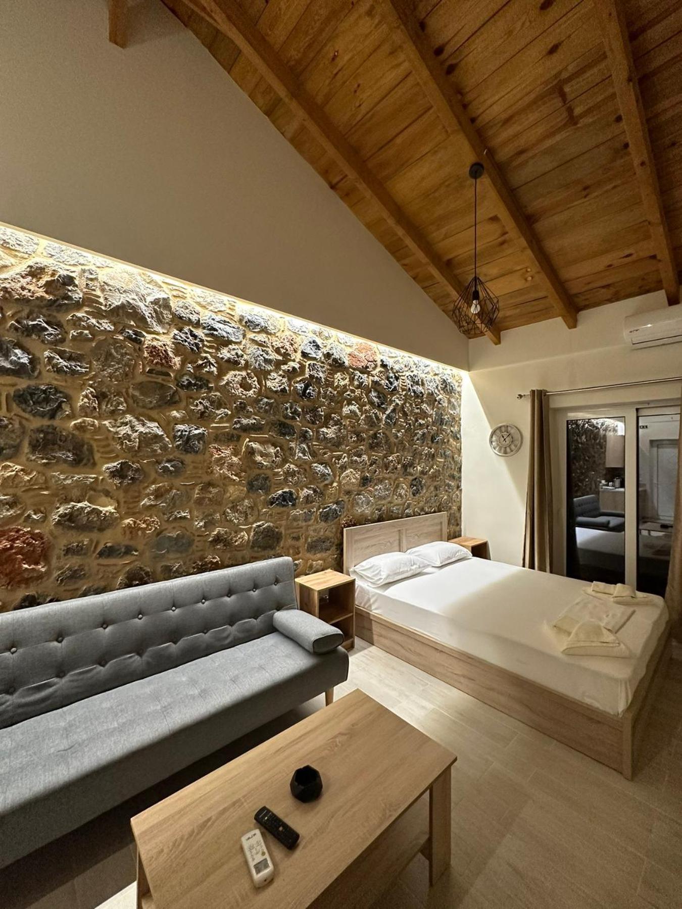 Lithino Rooms Kalamata Exteriör bild
