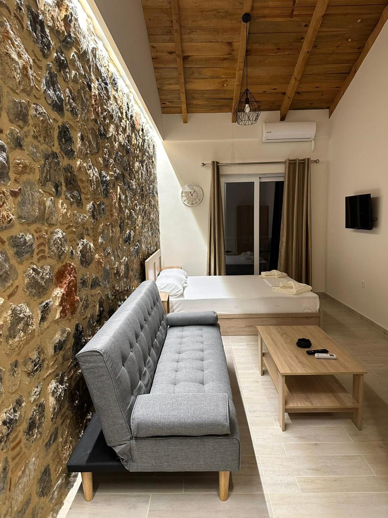 Lithino Rooms Kalamata Exteriör bild